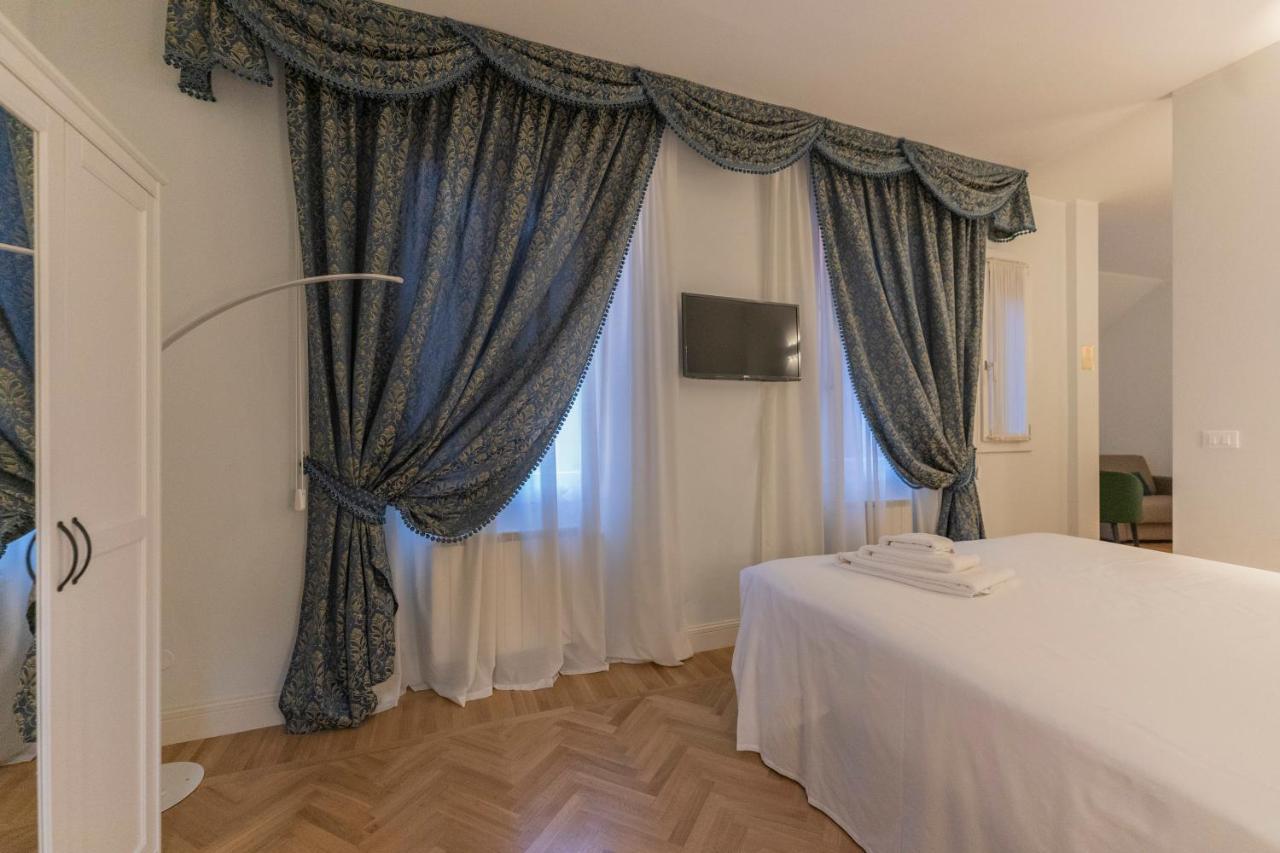 Aldrovandi Luxury Suites And Apartment Bologna Exterior photo