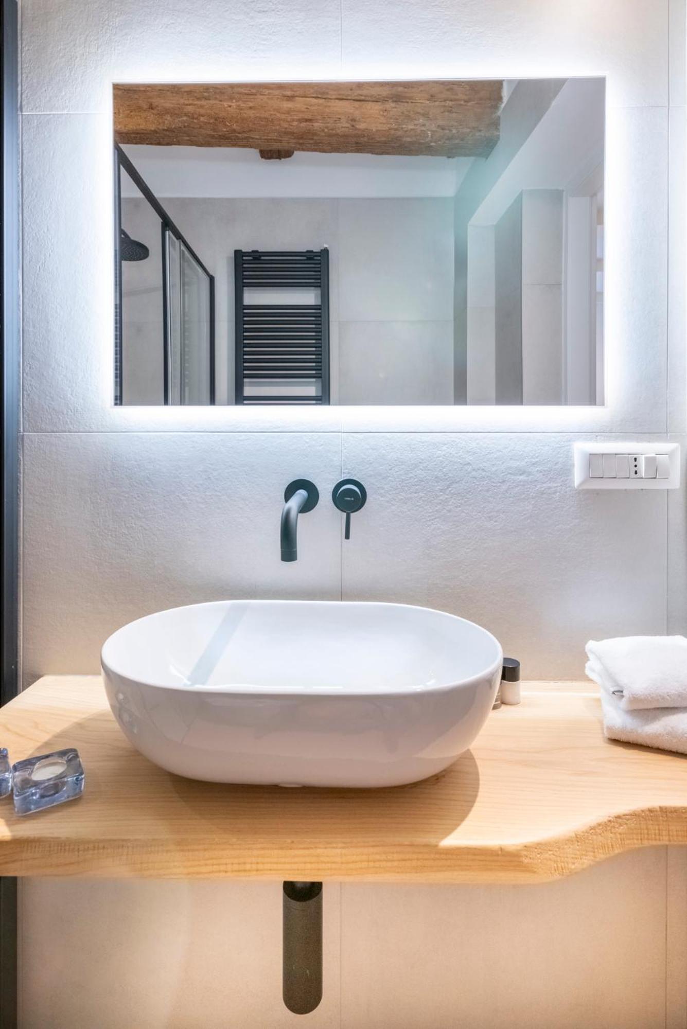 Aldrovandi Luxury Suites And Apartment Bologna Exterior photo